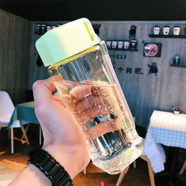 Botella de agua de plástico cuadrada botella transparente portátil zumo de fruta a prueba de fugas deporte al aire libre botella de Camping taza de la escuela
